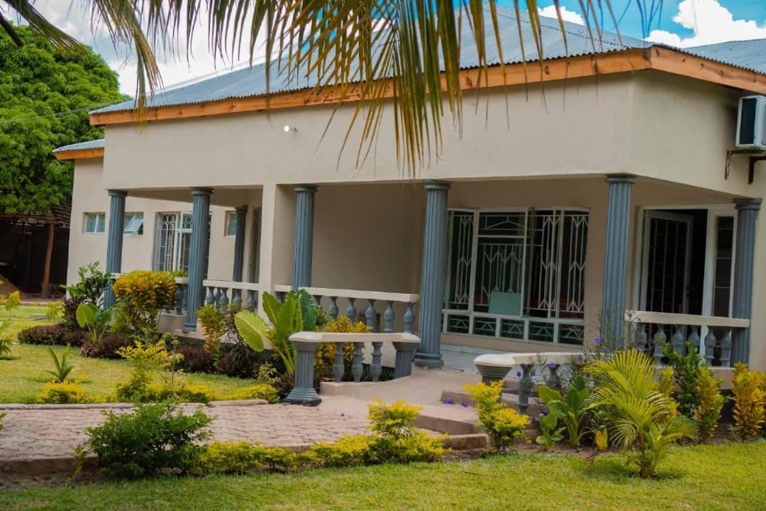 Adams Lodges Ltd Mangochi Zewnętrze zdjęcie
