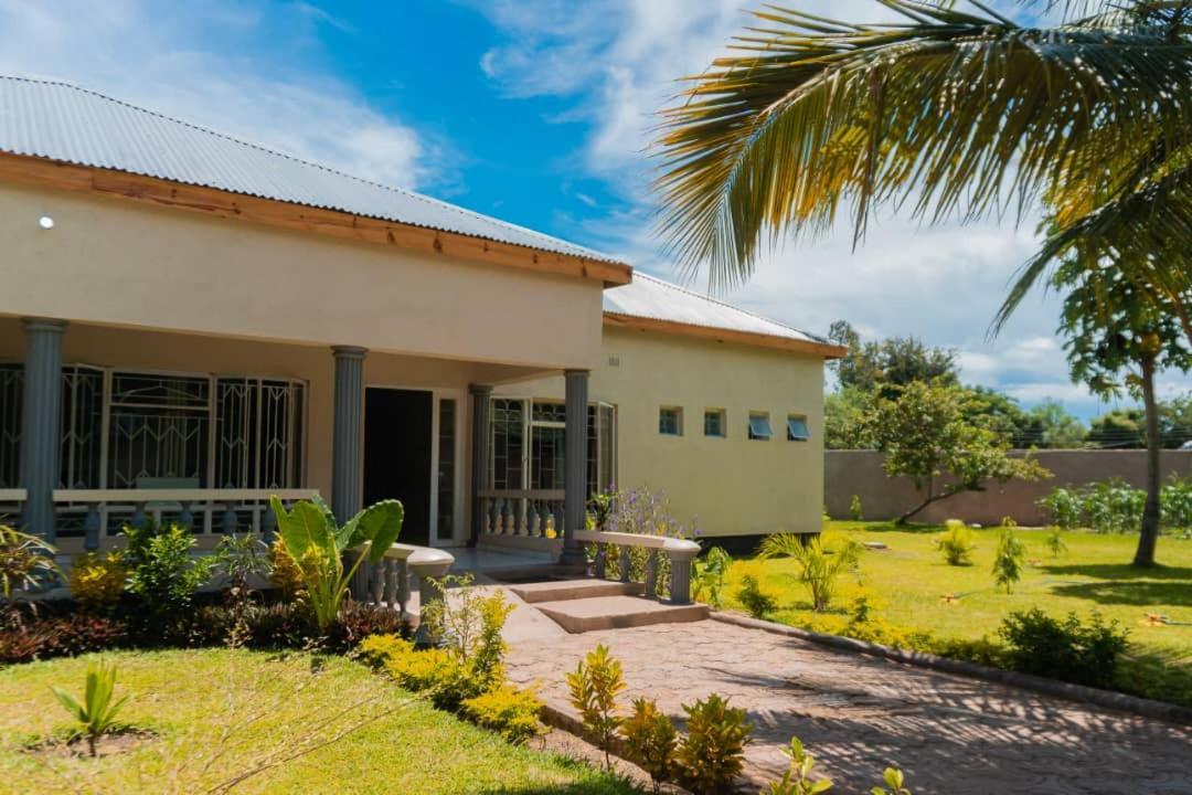 Adams Lodges Ltd Mangochi Zewnętrze zdjęcie